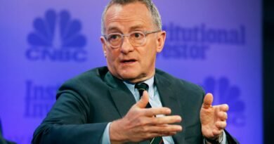 Oaktree’s Howard Marks says there’s no systemic problem with private credit