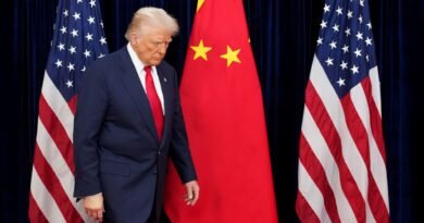 Trump signals possible delay to Beijing summit as U.S. pressures China to help reopen Strait Trump signals possible delay to Beijing summit as U.S. pressures China to help reopen Strait