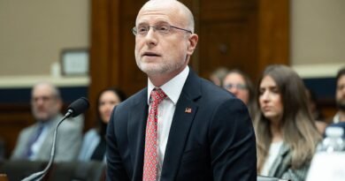 FCC chair slams broadcasters after Trump disputes reports on Iran-damaged U.S. tankers