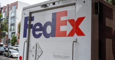 FedEx beats on top and bottom lines, raises guidance on strong performance FedEx beats on top and bottom lines, raises guidance on strong performance