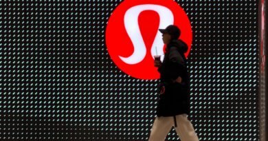 Lululemon reports weak guidance as proxy battle, tariffs weigh on bottom line