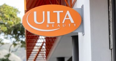 Ulta shares pop as beauty retailer beats Wall Street expectations and hikes earnings outlook Ulta shares pop as beauty retailer beats Wall Street expectations and hikes earnings outlook