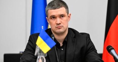 Zelenskyy faces challenge to his wartime rule as former defense chief calls for election