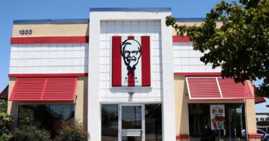 KFC to switch to Coca-Cola beverages in U.S. restaurants for the first time in decades
