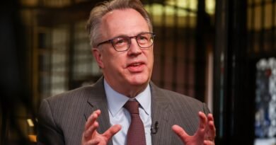 Williams says Fed may not have to hike rates in 2027, at odds with traders Williams says Fed may not have to hike rates in 2027, at odds with traders