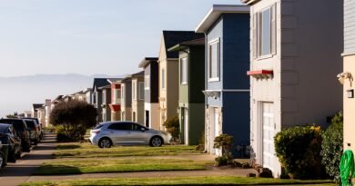 Mortgage rates drop for the first time in 2 months, but demand falls