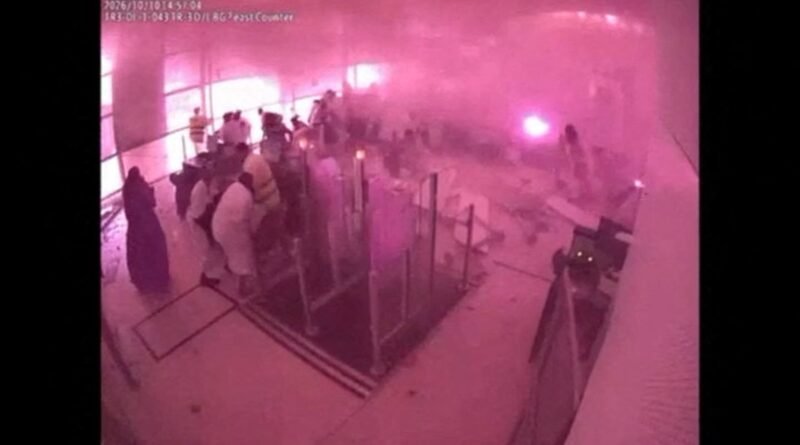 FAA warns U.S. airlines of safety risks over Saudi Arabia after attacks