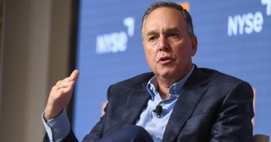 American Express is cutting 5% of its workforce to ‘prepare for AI’ American Express is cutting 5% of its workforce to ‘prepare for AI’